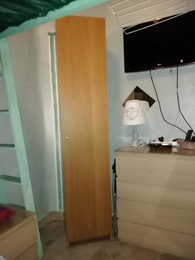 Room In Studio - Studio Nearby Central Station Anvers Dış mekan fotoğraf